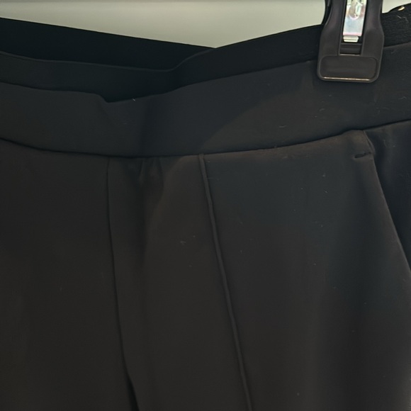 Athleta stretch material tapered pant - Picture 3 of 4